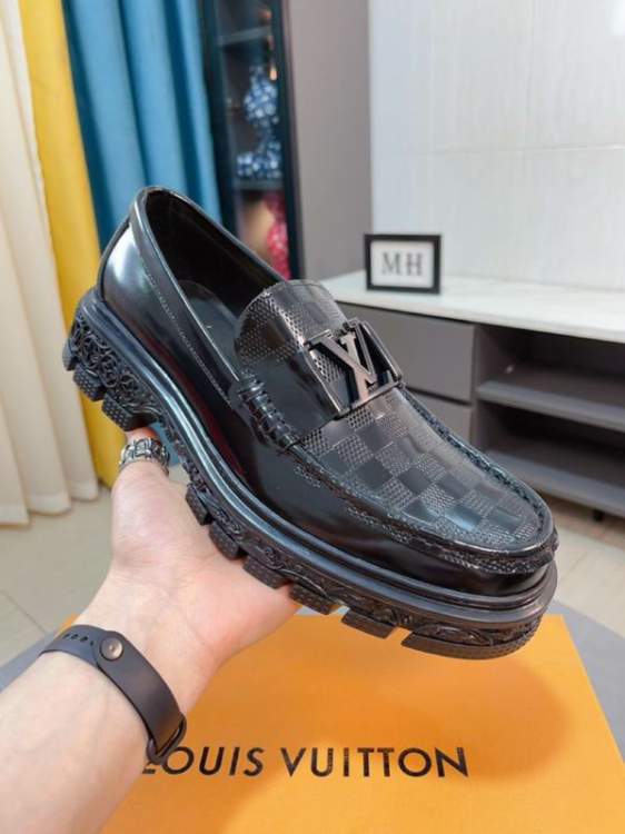 Picture of Louis Vuitton Shoes _SKULVsz39-45mnf043114235